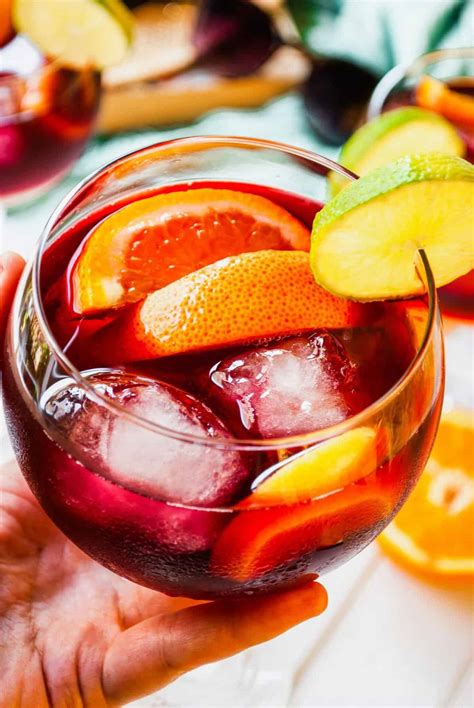 Tinto De Verano - Authentic Spanish Wine-Based Cocktail Drink