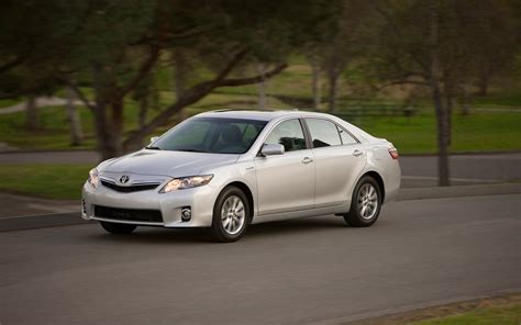 2011 Toyota Camry XLE - Automobile Magazine