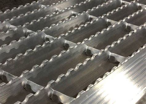 Serrated Aluminum Grating For Roof Grille 6063 Raw Material Customized Size