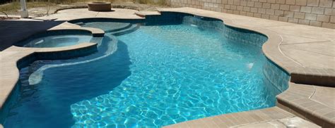 Installing Porcelain Pool Tiles | Call Fujiwa Tiles! (972) 481-1988.