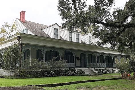 Chilling Photo Appears of Louisiana Plantation Ghost - Pop Dose ...