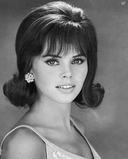 Top 10 Best Haircuts of the 1960s Era