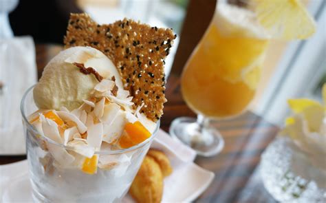 Summer ice-creams at The Lounge, Four Seasons Hong Kong review – live ...