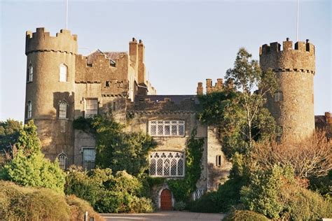 The 10 MOST HAUNTED Castles in Ireland, Ranked