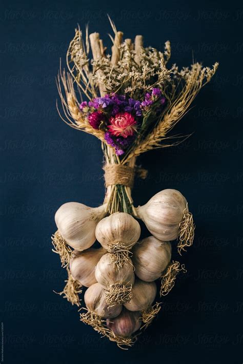 Garlic arrangement | Flower boxes, Greenhouse plants, Gardening for kids