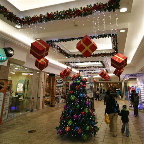 Christmas Mall Decoration Ideas That May Attract people - The Architecture Designs | Holiday ...