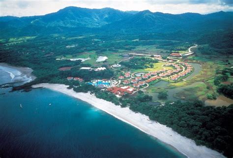 Go snorkeling in the crystal clear waters of Playa Conchal - Javi's ...