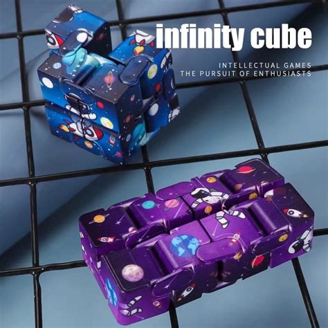 New spaceman finger infinite flip Rubik's cube foreign trade second-order puzzle Rubik's cube ...