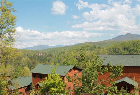 A Cabin with Style: Gatlinburg Falls Resort – Simply Southern Mom