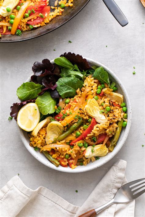 Vegan Paella (Quick + Easy Spanish Recipe) - The Simple Veganista