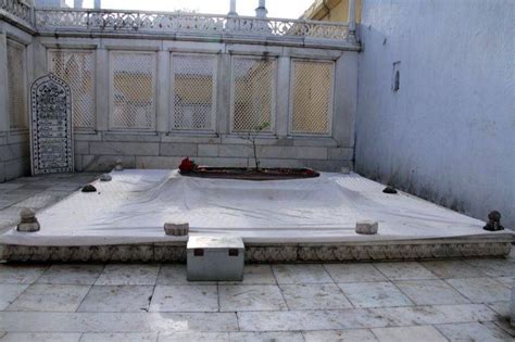 Tomb of Aurangzeb