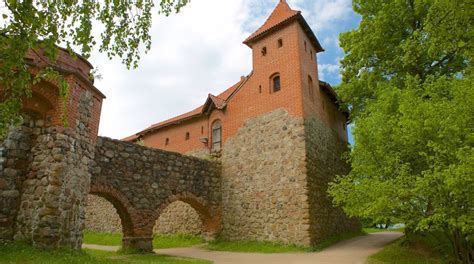 Trakai Island Castle in Trakai - Tours and Activities | Expedia.ca