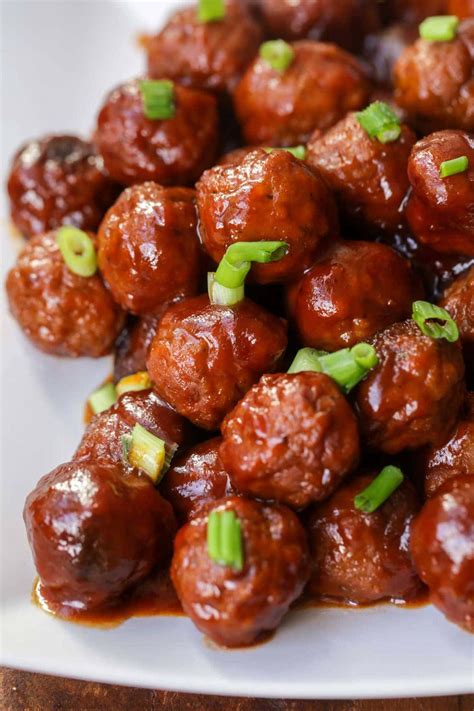 Crock Pot Grape Jelly Meatballs | Lil' Luna