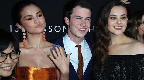 Selena Gomez & ‘13 Reasons Why’ Cast Jumped Into A Photo Booth To Celebrate Wrapping Season 2 ...