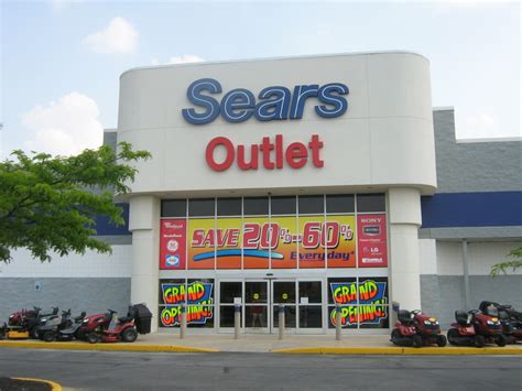 Sears Outlet Apparel Warehouse - Closed in Woodstock, IL 60098 ...