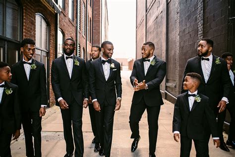 The Ultimate To-Do List For The Groom And His Groomsmen - WeddingStats