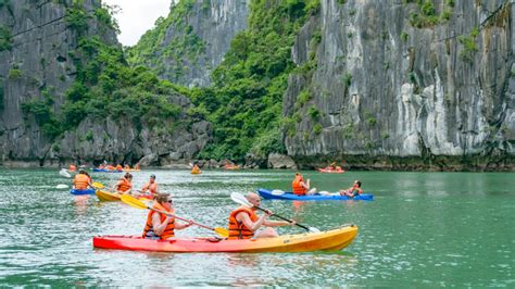 Things to know before having a kayaking in Halong Bay Vietnam