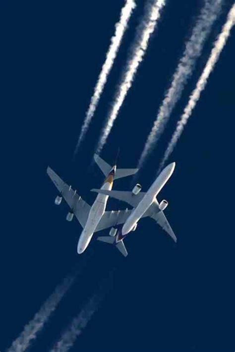 Near miss | Aviation airplane, Aviation photography, Fighter jets