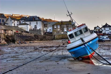 Low tide at Port Isaac | Images of Cornwall | Port isaac, Fishing boats ...