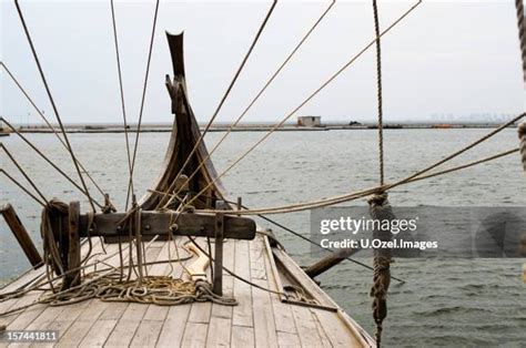 455 Old Viking Ship Stock Photos, High-Res Pictures, and Images - Getty ...