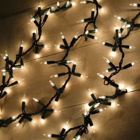 10 Beautiful Christmas Garland Ideas - Sunlit Spaces