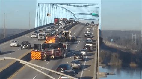 2 westbound lanes blocked on Don Holt Bridge after multi-car crash