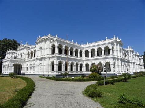 Colombo (National Museum) - Triplanka Tours