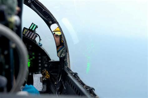flight instruments - What are these lights above the panel in a Blue Angels cockpit? - Aviation ...