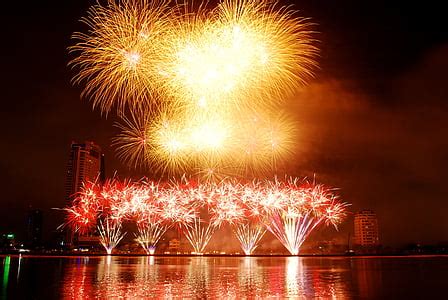 Free photo: fireworks, the international fireworks competition, fireworks in da nang, danang ...