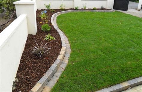 43 Best Lawn Edging Ideas in 2023