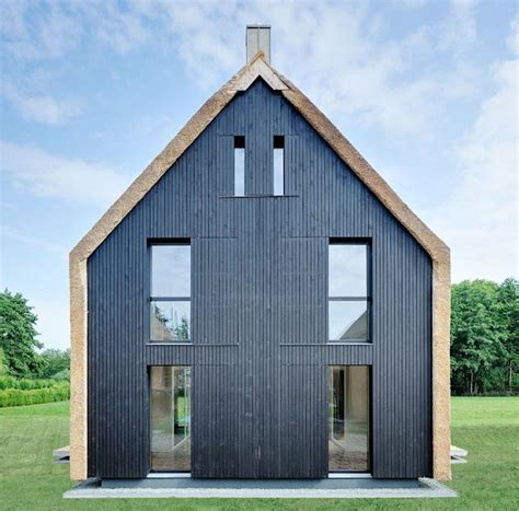 The Black Barn | Barn style house, Modern barn house, Architecture