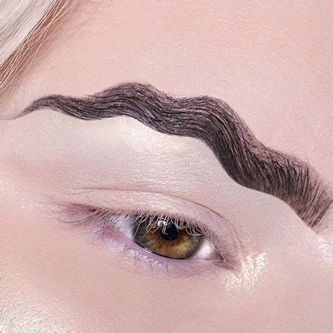 Pin en HAIR AND BEAUTY : ART EYEBROWS / BRAIDED EYEBROWS / SQUIGGLY EYEBROWS / WAVY EYEBROWS