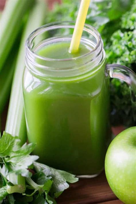 Green Vegetable Detox Juice Recipe - Clean Eating Kitchen