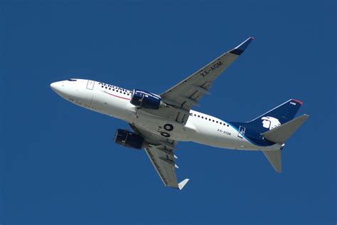 Boeing 737-700 Next Generation, Photos and Specifications