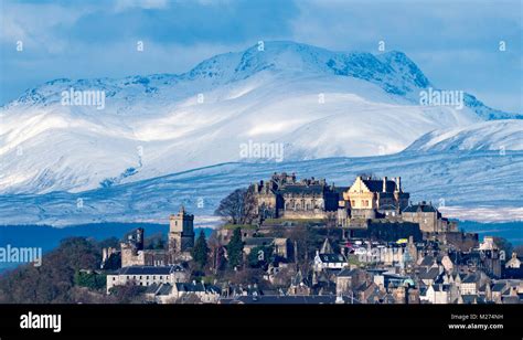 Scottish castles winter snow hi-res stock photography and images - Alamy