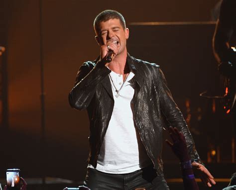 Robin Thicke's lawyer: Singer exploited in "Blurred Lines" lawsuit - CBS News