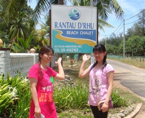 MALAYSIA BEACH RESORT: * Rantau D'rhu Beach Chalet * THE FRONT VIEW