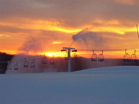 Sundown Mountain • Ski Holiday • Reviews • Skiing