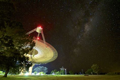 The Parkes radio telescope - Introductory Photos - Photo Gallery - Cloudy Nights