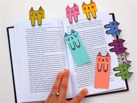 42 Chic and Playful DIY Bookmarks to Mark the Spot