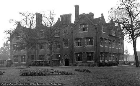 Ghostly Memories Of Eastbury House - a nostalgic memory of Barking