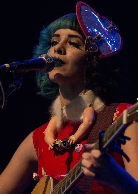 Melanie Martinez - Wikipedia