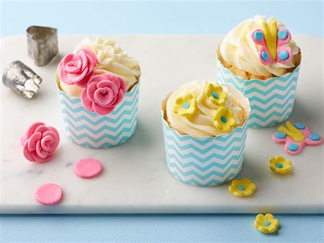 Marshmallow Fondant Flowers and Butterflies Marshmallow Fondant ...