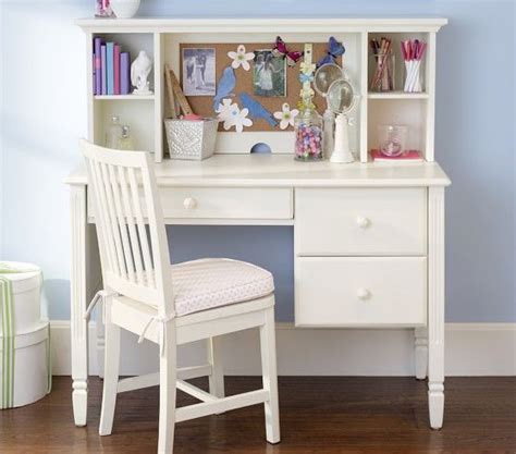 White Bedroom Desk / 27 Cool Bedrooms And Workspaces In One - DigsDigs : Great savings & free ...