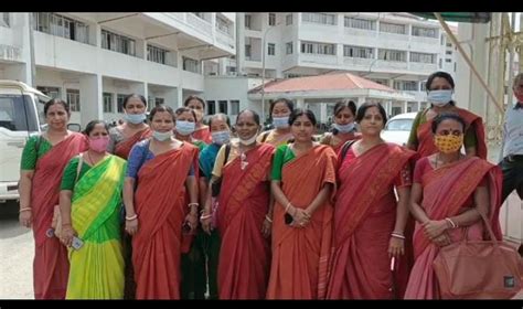 Anganwadi workers demand regularization