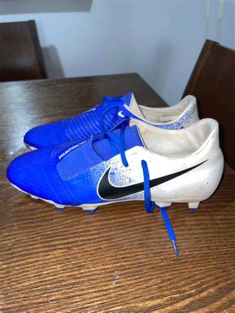 Nike Phantom Football Boots, Men's Fashion, Footwear, Boots on Carousell