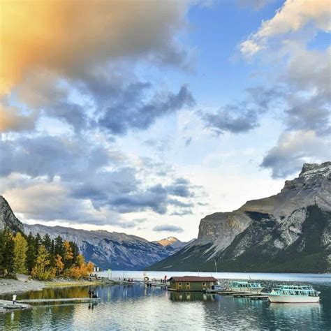 The ULTIMATE Guide to Visiting Lake Minnewanka in Banff National Park