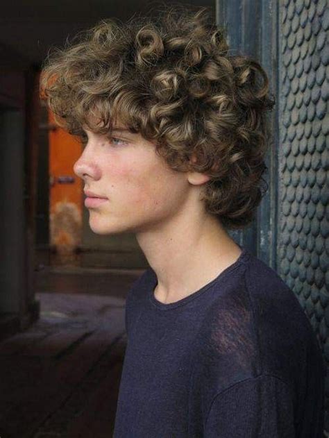 Pin by Romina coral on inspiración (? | Curly hair men, Men's curly hairstyles, Long hair styles men