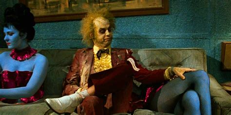 "Crazy And Thrilling": Beetlejuice 2's Reunion Scene With Michael Keaton Teased By OG Actor