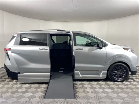 2024 Toyota Sienna Hybrid XSE Plus AWD | The New Vantage Mobility Northstar Wheelchair ...